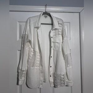 BKE Lace Waffle Shirt